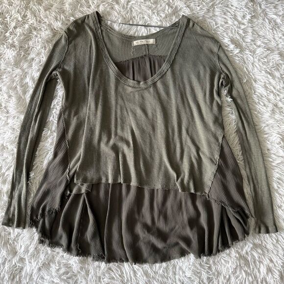Free People We The Free Green Long Sleeve High-Low Hem Top Size XS - Picture 4 of 5